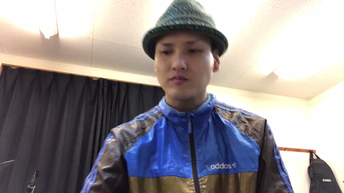 質問受け答え
hiBあたりをヘッドで歌うような意識で歌う練習を。
#CQCQ
#神さま僕は気づいてしまった
#まふまふ
#京都
#ボイトレ
#ボイストレーニング
#ボーカル教室