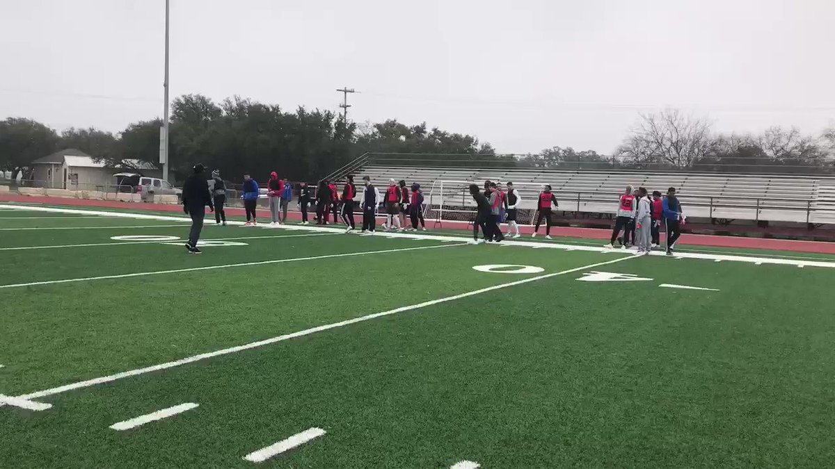 @savage7v7 Squad lookin solid!
#TexasAthlete @_RL_Martin