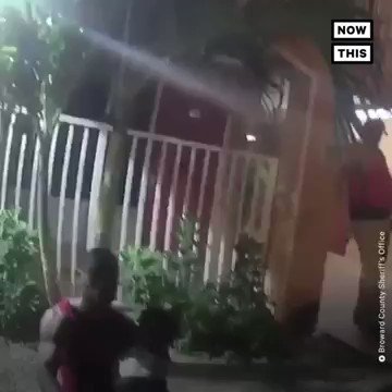 An officer grabbed a Black man's throat calling him 'boy' all while his 9-month-old son is in his hands.
THIS IS WHY WE KNEEL!
Retweet