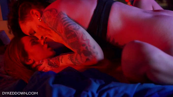 I think you guys will like the update this week ? @vannabardot @NikkiHeartsx #dykeddown https://t.co