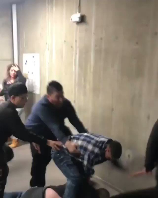 BRUH WTF IS GOING ON HERE LMFAOOOO