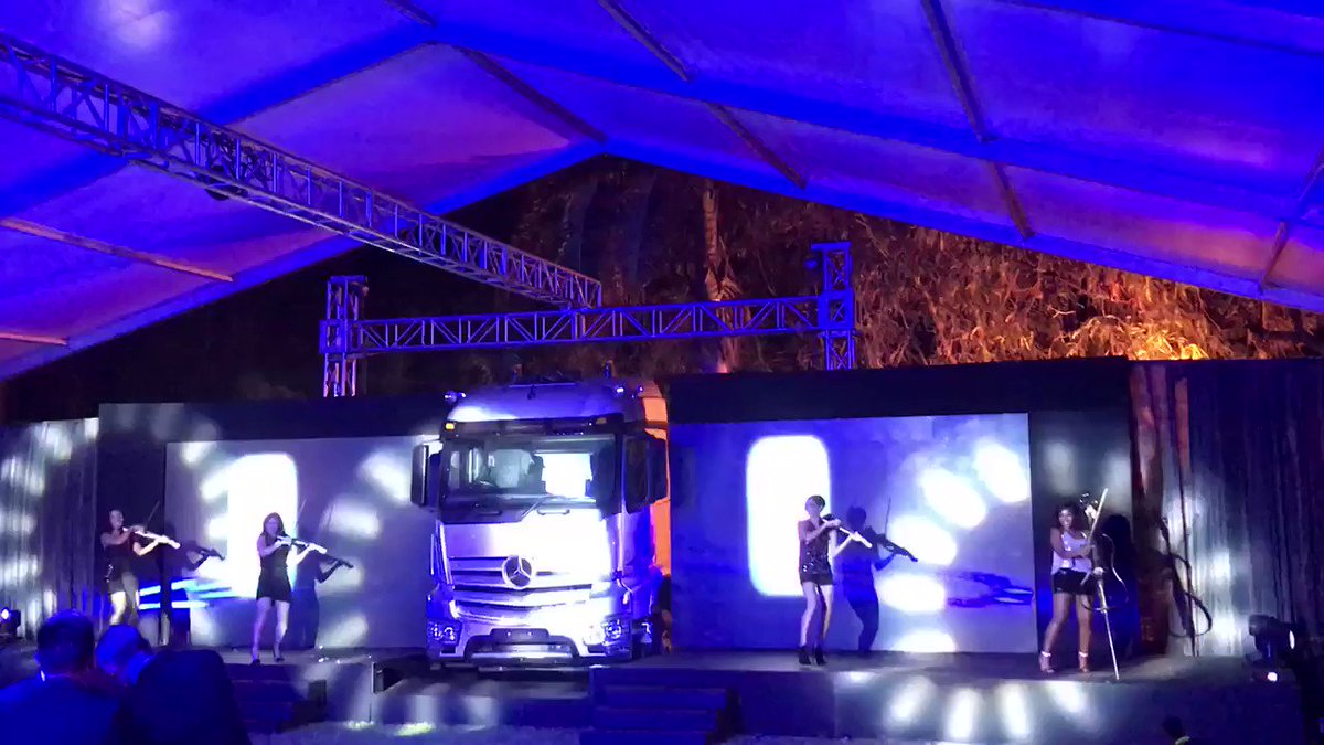 @TheMusesZA your performance in Mercezbenz launch was lit 👏🏽👏🏽
