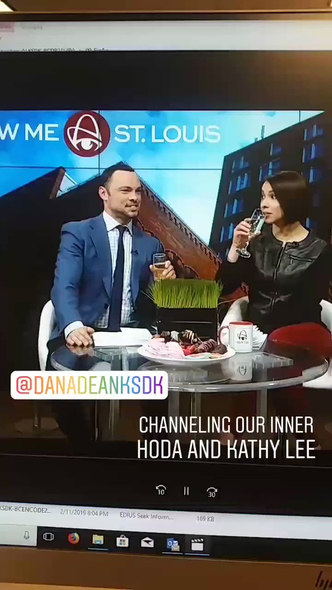 Today @DanaDeanKSDK and I channeled our inner @hodakotb and @KathieLGifford on @ShowMeStLouis 🍾