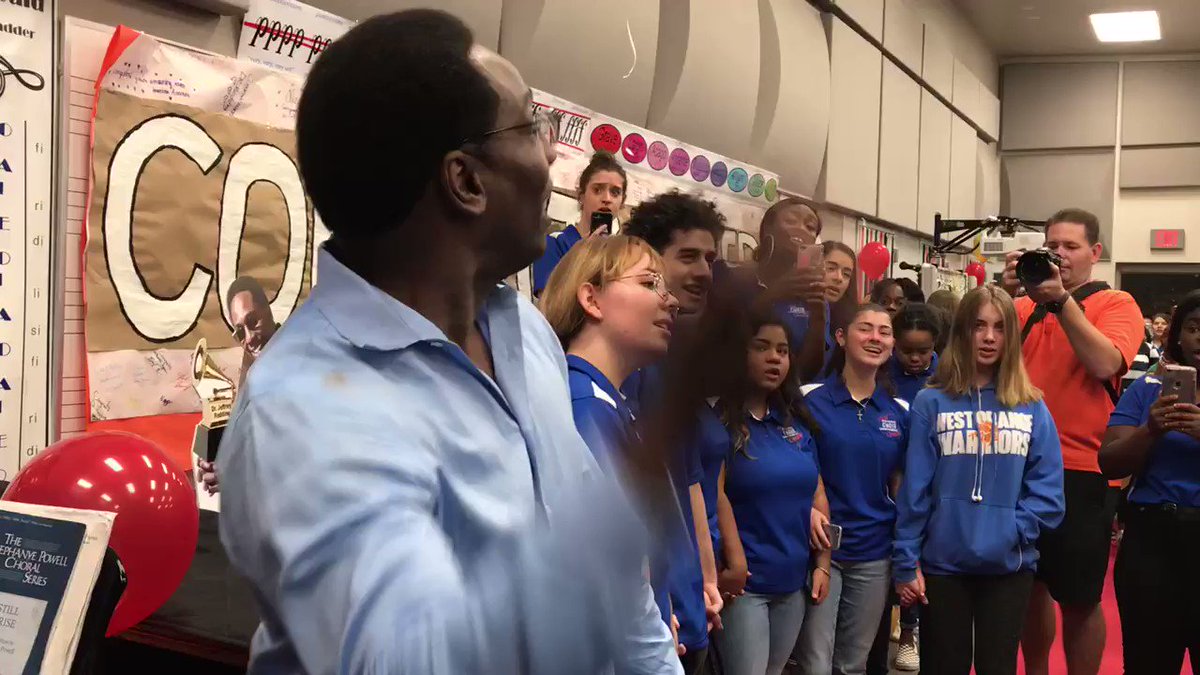 Choir students welcomed #GRAMMY winner Dr. Jeffery Redding back to West Orange High School this morning with a song about unity, one of the main themes he tells me he teaches. @WESH @WestOrange_OCPS @OCPSnews @RecordingAcad @GRAMMYMuseum