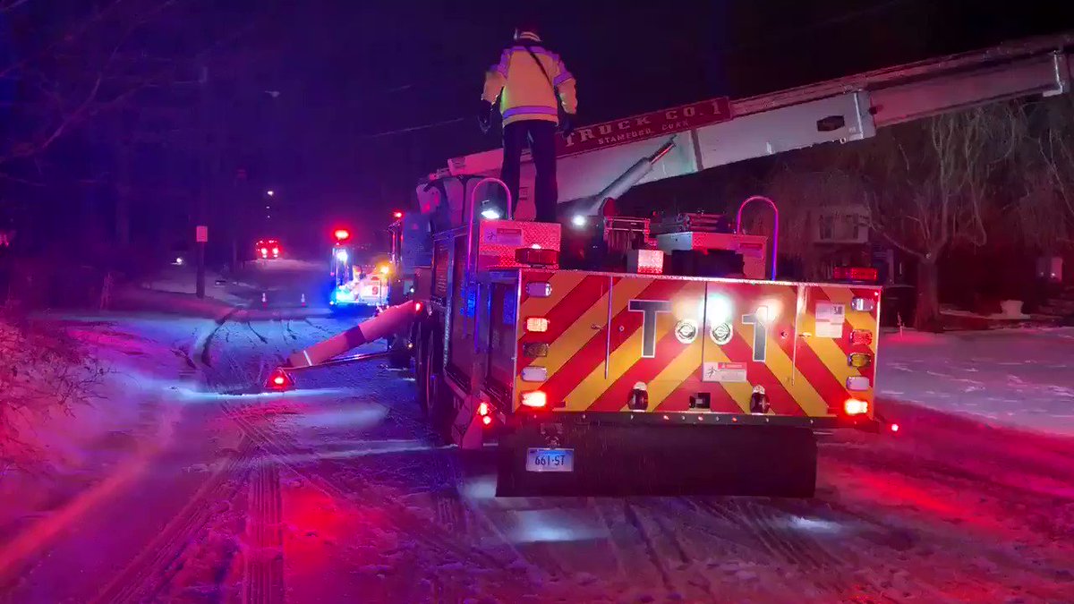 Truck 1 operating at a chimney fire on Loughran Ave earlier this evening. @StamAdvocate @StamfordPatch @WTNH @News12CT @NBCConnecticut @WFSBnews @FOX61News