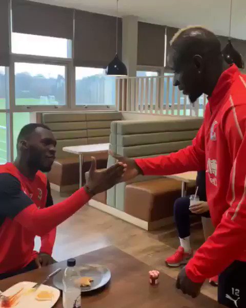 Mamadou Sakho has a special handshake with each of his Crystal Palace teammates.
Quality 😂👊🏾