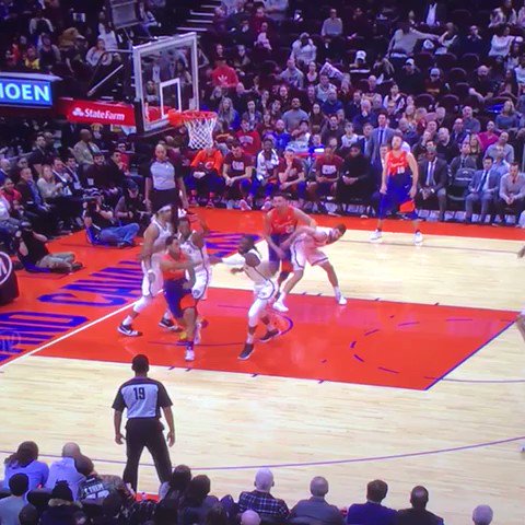 Marquisse Chriss detonates on Jarrett Allen. Damn.
