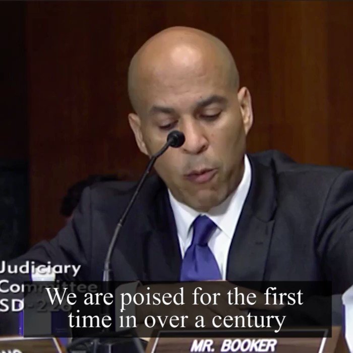 Lynching is still not a federally designated hate crime. It's time to change that. Today @SenKamalaHarris and I again got unanimous consent to pass our Justice for Victims of Lynching Act in the Senate.
Now let's pass this bill in the House and get it signed into law!
