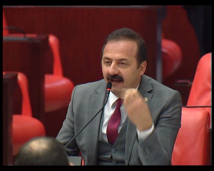 Devlet, icra makamıdır, iftira makamı değildir.
Devlet konuşmaz, Devlet miting meydanlarında ağlamaz!
Suç varsa gereğini yapar. Bizim içimizden FETÖ'cülerle irtibatlı, iltisaklı bir Allah'ın kulu, bir adayımız varsa, istihbarat raporları elinizde verin cezasını! Konuşmak nedir?