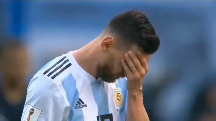 Feliz día de los enamorados a vos, que amas la camiseta de verdad y vas a volver para dar la vuelta en el Maracaná. 😍😍😍
