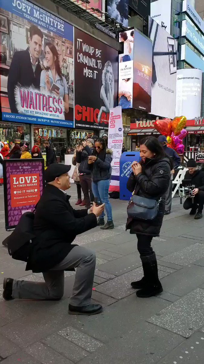 Congratulations Oscar & Elisa! Happy #ValentinesDay from #TimesSquare!