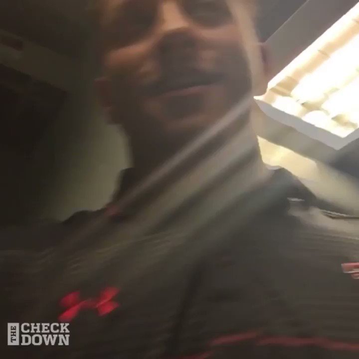 Rate @PatrickMahomes pick-up line 😂👇 #ValentinesDay