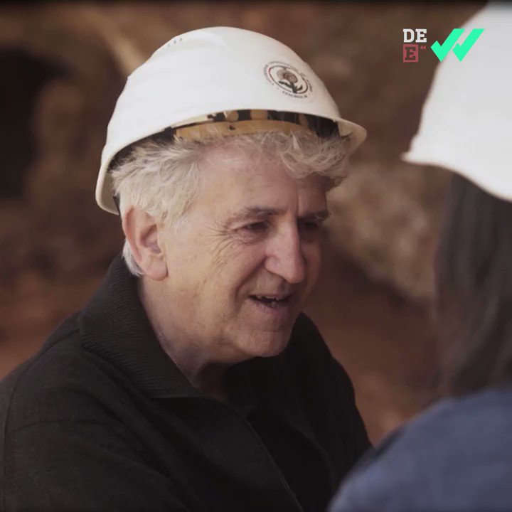 En la sierra de Atapuerca, Burgos, se descubrieron los restos humanos más antiguos de Europa y una nueva especie, el Homo antecessor. @_anapastor_ habla con el codirector de las excavaciones, @JuanLuisArsuaga.
#DóndeEstabas94