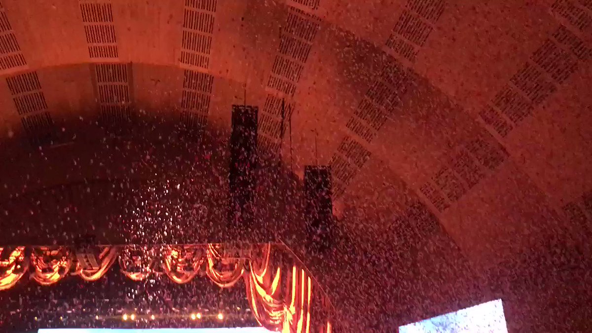 Farewell to @IAMANITABAKER thank you for giving us the best that you got every night on stage 🙏🏽🔥🙏🏽🔥great show at Radio City tonight #wutang