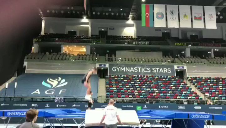 🇪🇸🤸🔝 Ya está nuestro @jorgemartin23JM entrenando a tope para esta Copa Mundial en Bakú. Con este entreno de uno de sus ejercicios vamos abriendo boca para mañana🔝🤸🇪🇸 #volamosalto #fig #trampoline #vamoscrack #gimnastics #vamosEspaña #vamosGetafe