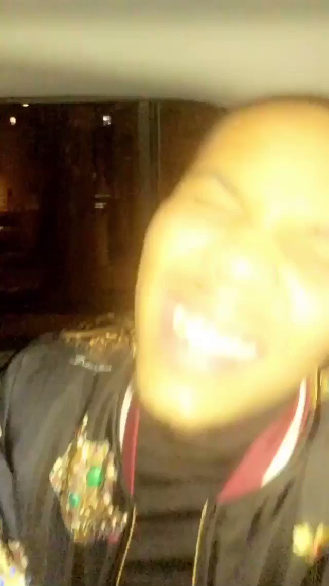 😂😂😂 Tell me baby, can you stand the rain? ❤️