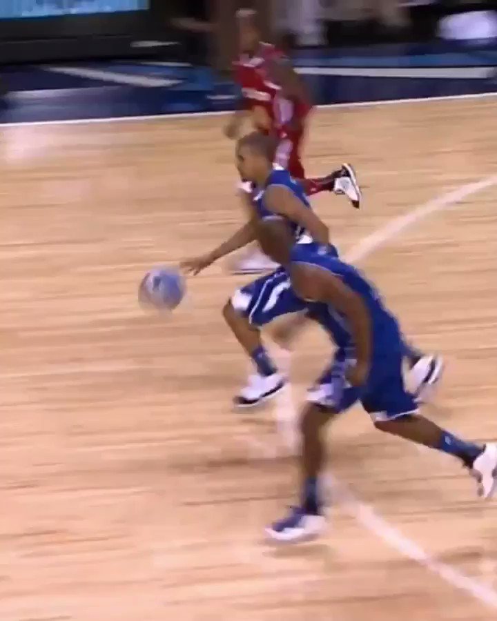 Happy 35th birthday to J Cole! Alley-oop dunk off the pass from Kevin Hart    