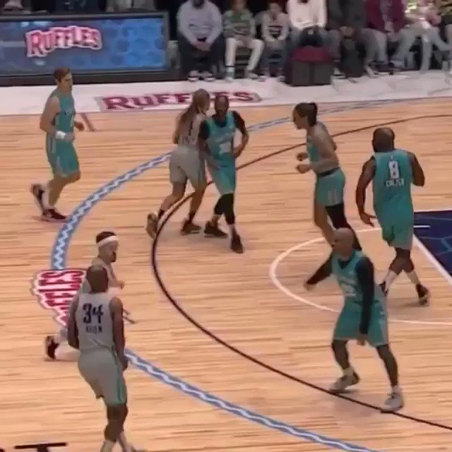 LeBron watching Ray Allen and thinking about that empty Lakers roster spot 🤫