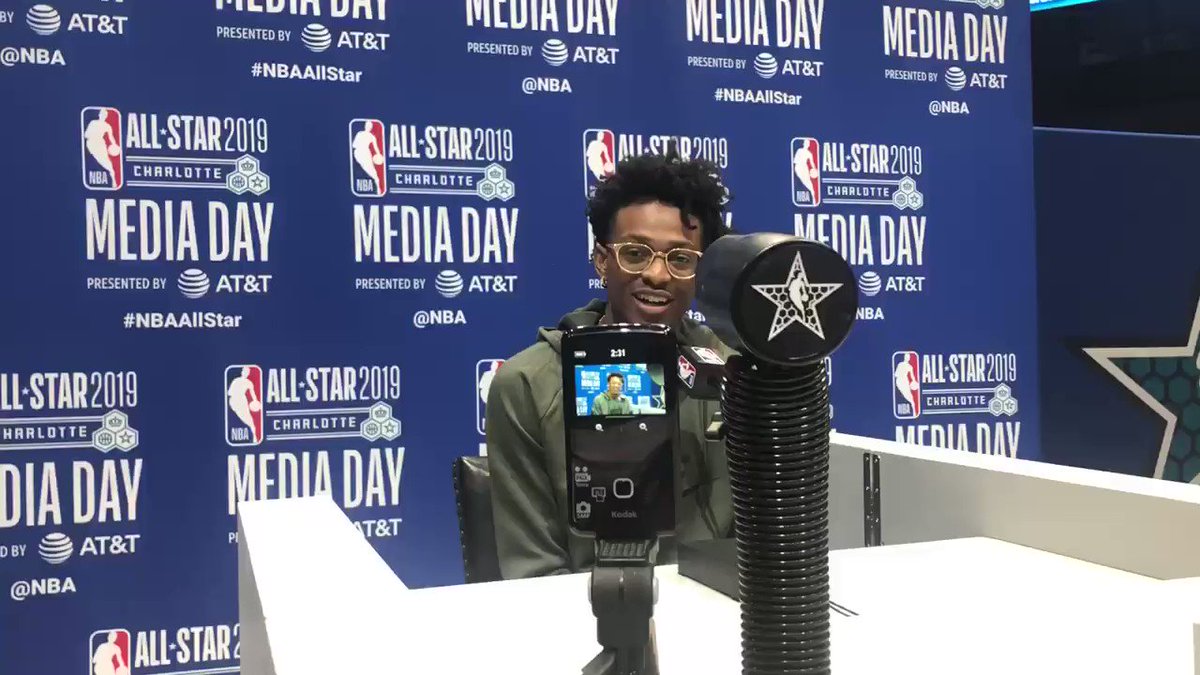 I asked De'Aaron Fox if he's warmed up to In-N-Out after 2 years in california. His answer: "That s**** trash" #NBAAllstar
