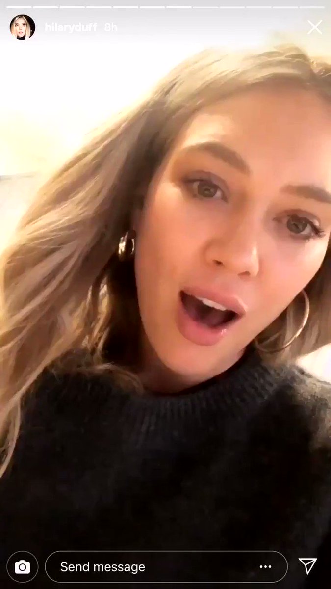 Hilary Duff having a real life Lizzie McGuire moment
