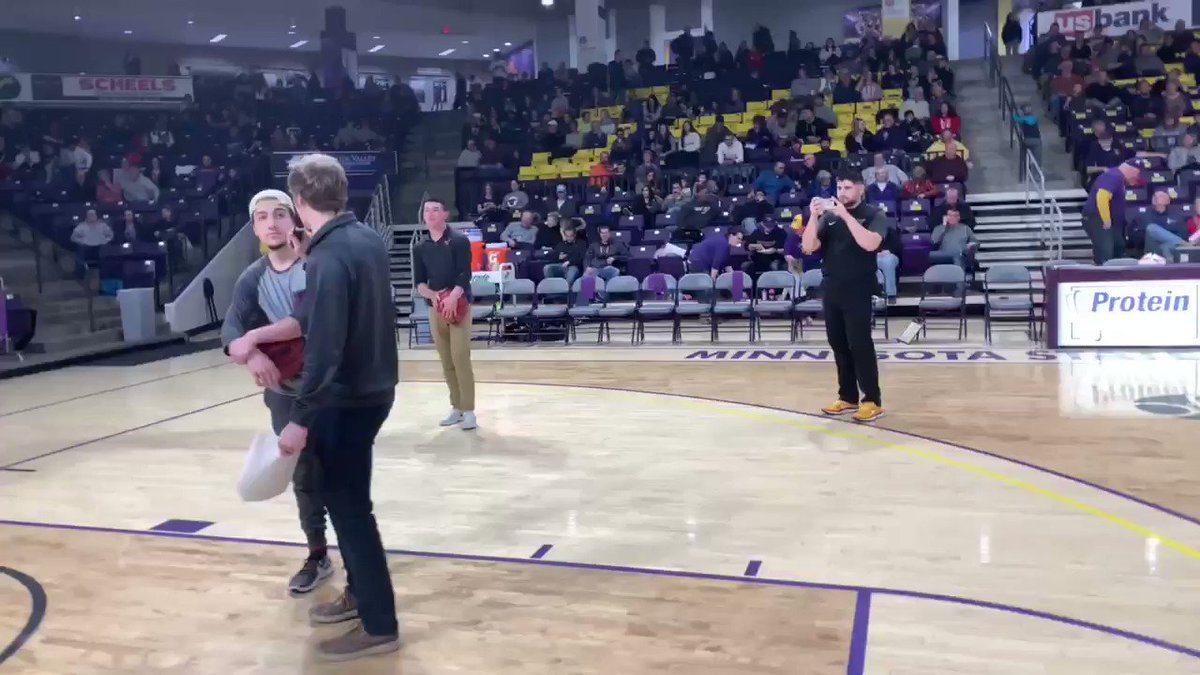 OH MY GOODNESS! Jake called going 4/4 at tonight’s @MinnStateMBBall game for free @PizzaRanch for a year. AND HE TOTALLY NAILED IT! #SCTop10 #MavFam