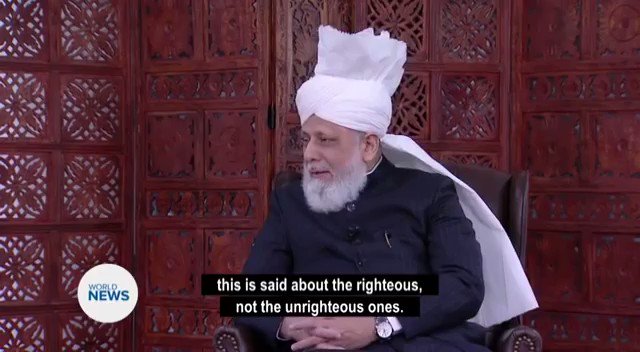 خدا سے وہی لوگ کرتے ہیں پیار
جو ہوتے ہیں ہر دم اُسی پر نثار
اِسی فکر میں رہتے ہیں روزوشب
کہ راضی ہو دلدار ہوتا ہے کب
#خليفةُالمسیح
From @NewsMTA