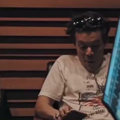 VOTE ATTACK!
GOAL: 300 RTS + 300 REPLIES!
Retweet, quote and reply to this tweet with
#BestCoverSong #iHeartAwards #StillTheOne @Harry_Styles