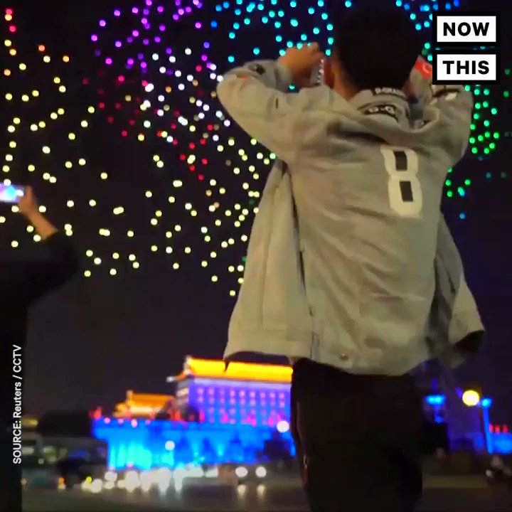 1,347 brightly colored drones dance synchronized above sky’s in Xi’an, China. {Video}
#innovation #drones #tech #ArtificialIntelligence