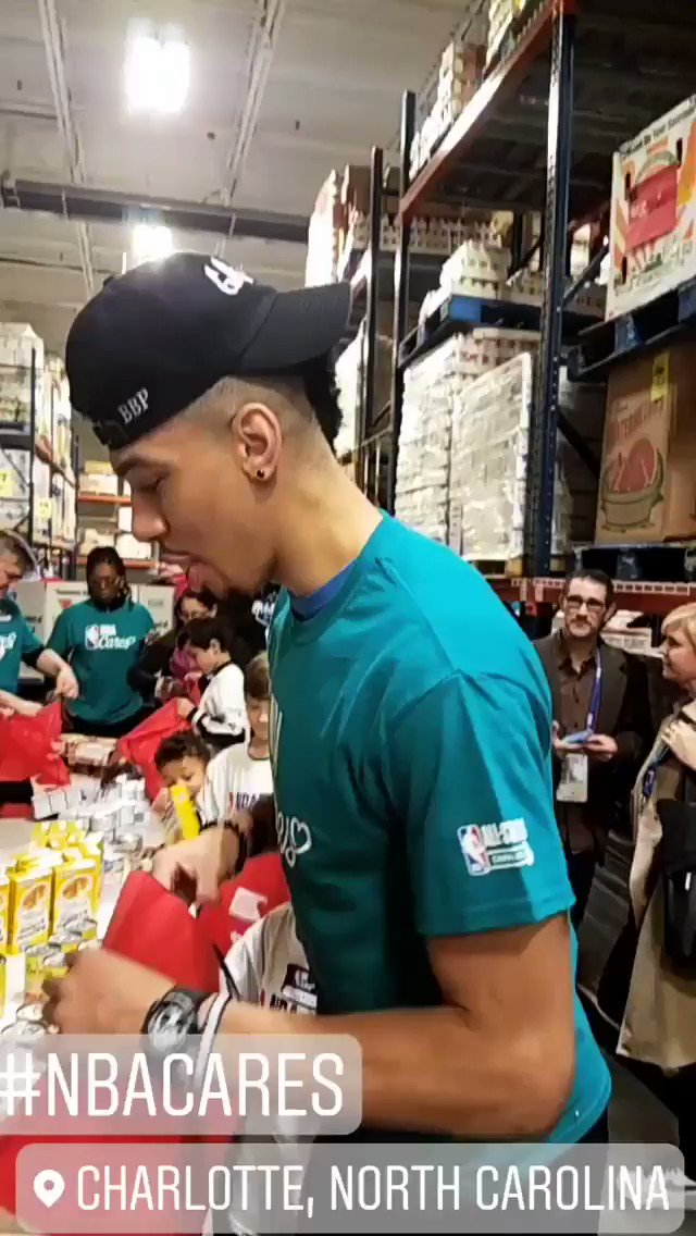 #Toronto Raptors and @RocNationSports star Danny Green @DGreen_14 showing that the #nbacares earlier today #nba #WeTheNorth #NBATwitter #NBAAllStar @PUMA