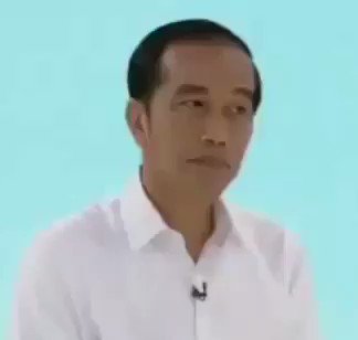 aku
saat mendengar semua omong kosongmu