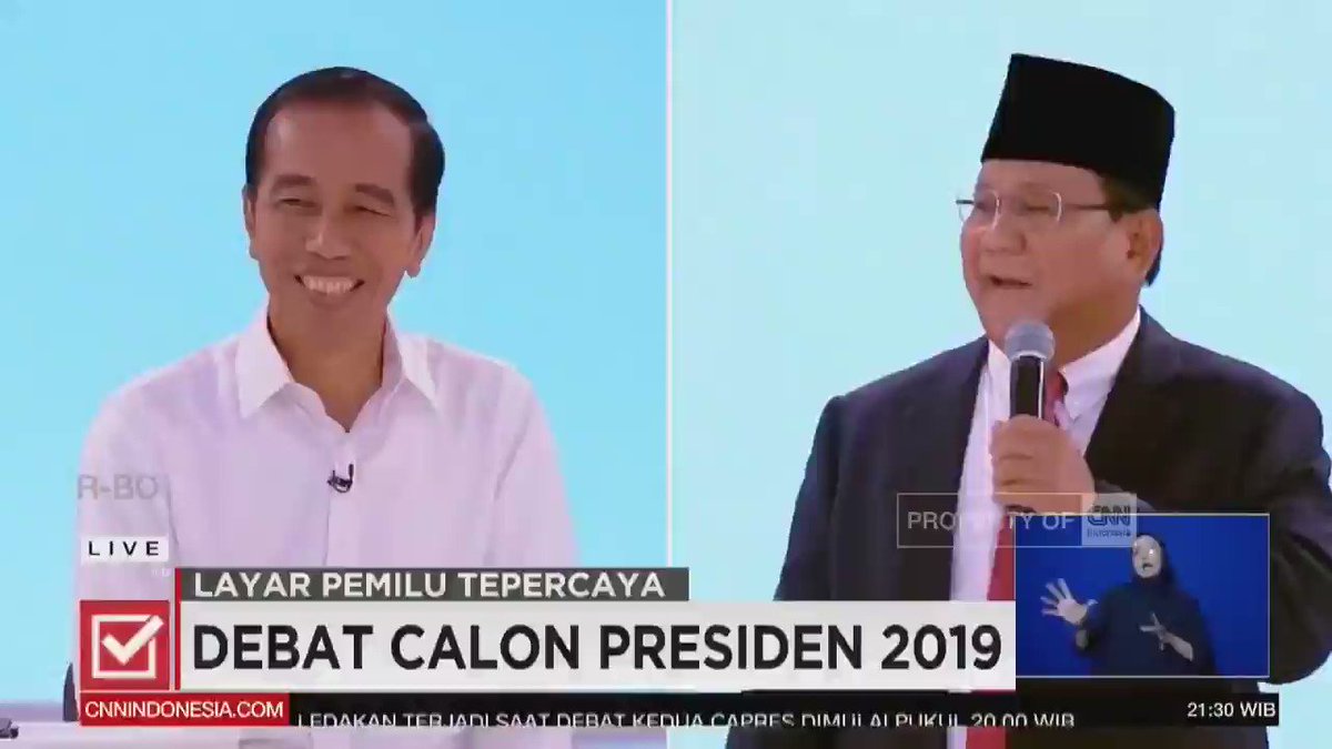 Semalam, Pak @prabowo mengeluarkan sosok aslinya, banyak tersenyum, tidak menyerang personal, mengapresiasi jika memang ada pencapaian yang sudah baik. Inilah yang Prabowo-Sandi inginkan di debat-debat berikutnya. Kita lebih mengedepankan diskusi dibanding saling serang.
