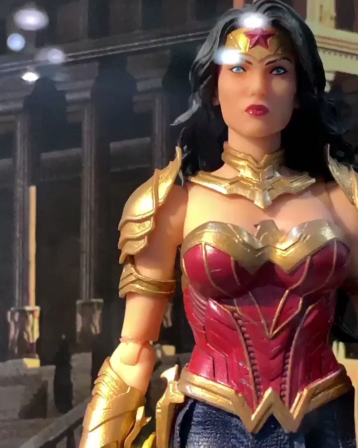 mezco wonder woman 2019