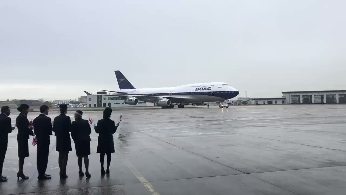 To mark #BA100, @British_Airways have unveiled the first of their retro liveries on a @BoeingAirplanes 747. What do you think?