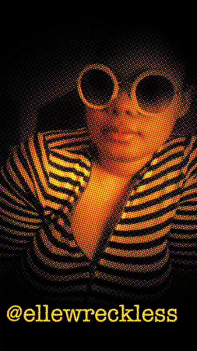 #Chiraq Freestyle by @ellewreckless ❌ @nickiminaj ❌ @lilherb ❌@dreezy👸🏾🍭🎧🍭🎤🍭 #femalerapper #nickiminaj #lilherb #chicago #chicagorapper #lyrical #lyricist #poetry #spokenword #naturalhairstyles #roundsunglasses #hiphop #songwriting #hiphopmusic #femalehiphop #tink #dreezy