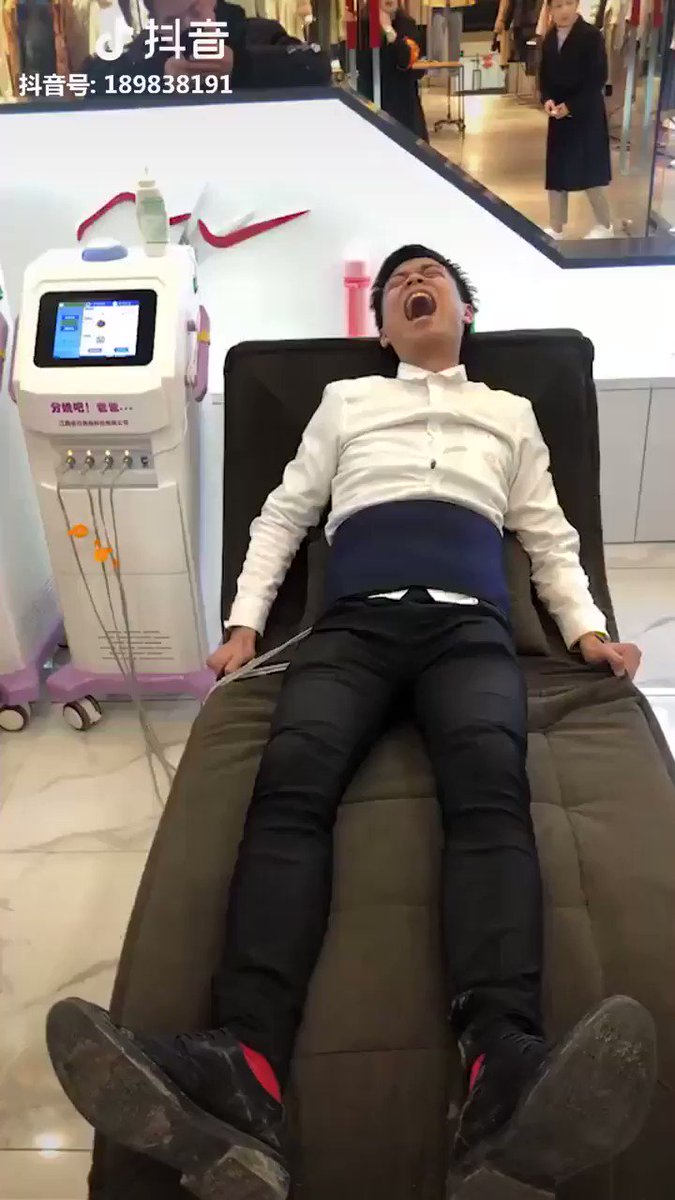 中国で男性の分娩擬似体験が流行ってるらしいがなんでこんなとこで 話題の画像プラス 中国で男性の分娩擬似体験が流行ってるらしいがなんでこんなとこで 話題の画像プラス