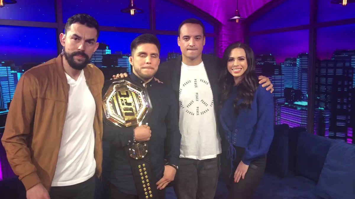 ¡No te pierdas la gran historia de @HenryCejudo! 💪
¿Qué preguntas le harías al campeón de @UFCEspanol, @ufc? 🤔
@mauriciopedroza, @herculezg y @TheJanelleMarie te leen 👀
⏰ 11:00pm PT / 2:00am ET
📺 @ESPNDeportes