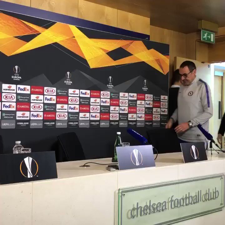 Maurizio Sarri has arrived for his pre-Malmo press conference...
#CHEMAL