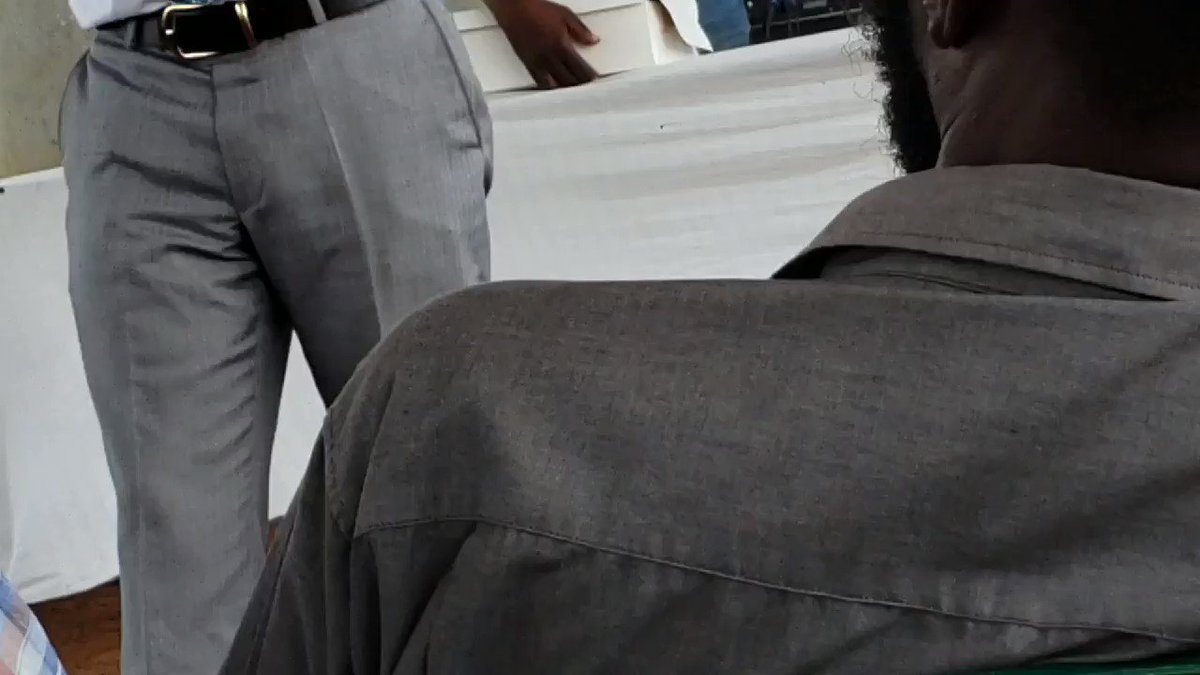 Kisumu, western Kenya is reaping the fruits of bad politics. Raila Odinga politics has destroyed Kisumu, find a longer version of my speech here https://www.youtube.com/watch?v=UKg1KENSwpM … I officially opened @KondeleJustice centre. Young people are resisting selfish politics #Tumechoka #TeamCourage
