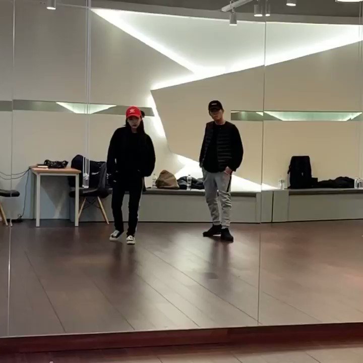 오늘의자장가🎶
안녕바다 - 별 빛이 내린다
이날 다 첫수업이에요.. 디엔에이 역시... 끝에 버벅거려서 웃음터짐 ㅋㅋㅋㅋㅋㅋ 헤헤 ◡̈
#위키미키 #최유정 🌻
#잘자_키링🖤