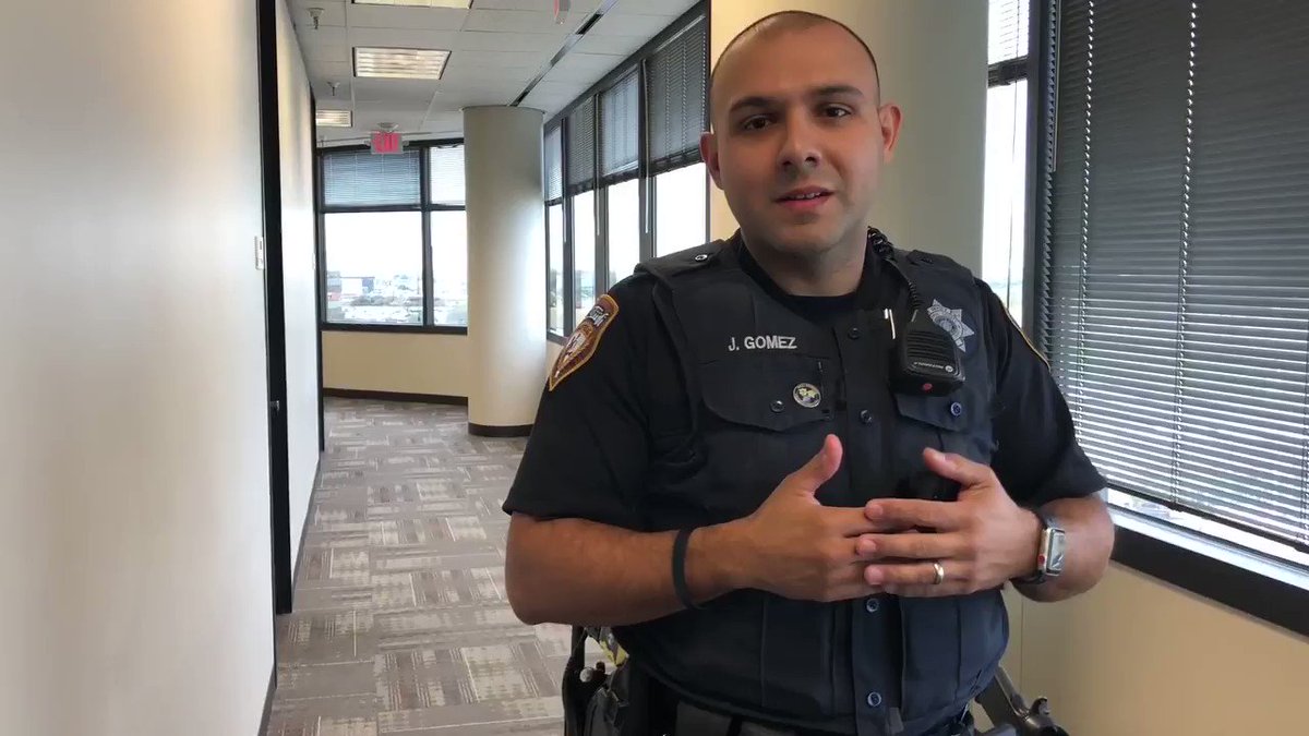 WATCH 🎥: @HCSO_MHU Deputy Gomez gives us an update on how the Tele-Psychiatry Program is working out.
In collaboration with @TheHarrisCTR, the program arms deputies with iPads so they can use them out in the field to aid those suffering from #MentalHealth. #HouNews