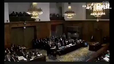 PM @ImranKhanPTI should hold a cabinet meeting and review Nawaz Sharif's statement on Mumbai Attacks in order to prosecute him under Article 6. This is a simple case of treason. This video is the ultimate proof that Nawaz has violated his oath and acted against his own country.