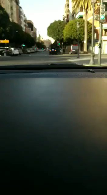 Pasajeros y carga compartiendo habitáculo en caso de accidente la misma carga puede matar a los pasajeros esto es el futuro donde cabemos todos