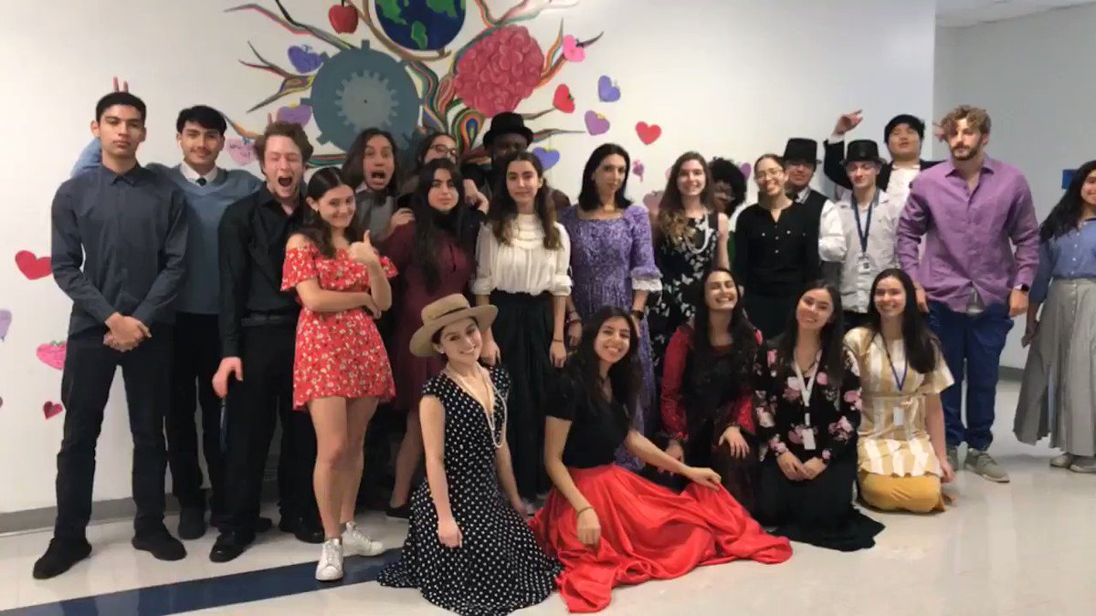 AP EnglishLiterature (@APEnglishLiter) on Twitter photo 22/02/2019 00:31:37 “The Importance of Being Earnest” Tea Party 📖☕️ @WSekurity @atmsenior “The Importance of Being Earnest” Tea Party 📖☕️ @WSekurity @atmsenior