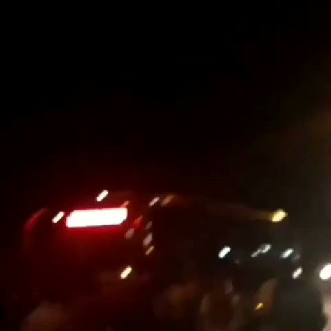 #Barinas Cuando las personas habrían paso a la caravana de diputados que viaja a la frontera colombo venezolana, fueron reprimidos por la Guardia Nacional #21Feb