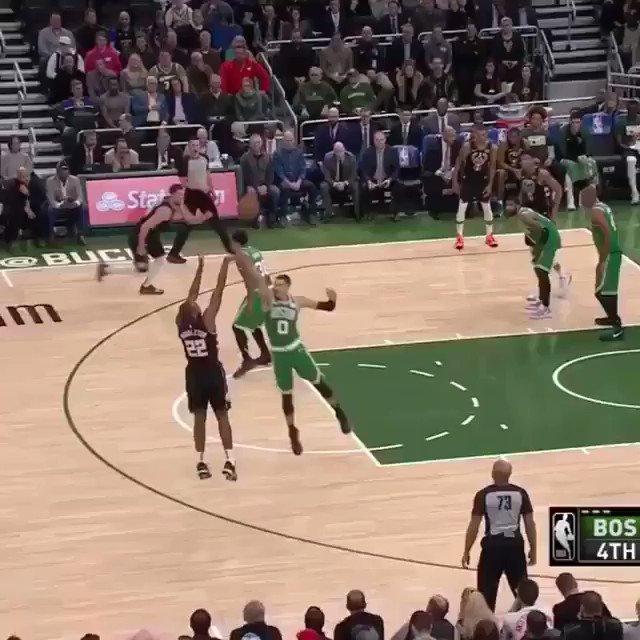 Giannis with the CHASE-DOWN BLOCK on Tatum!
Get that outta here! 🤚🏽