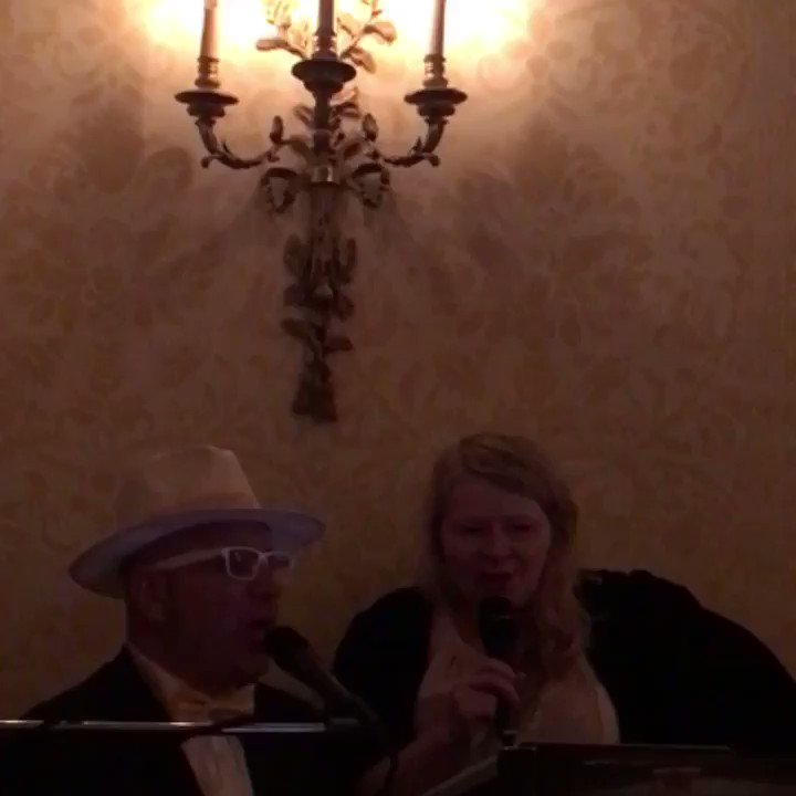 Just the way you are!!!!!! Duet!!!!!! #weddingmusic #carmelopadellaro #partymusic #costieraamalfitana #piano #instapiano