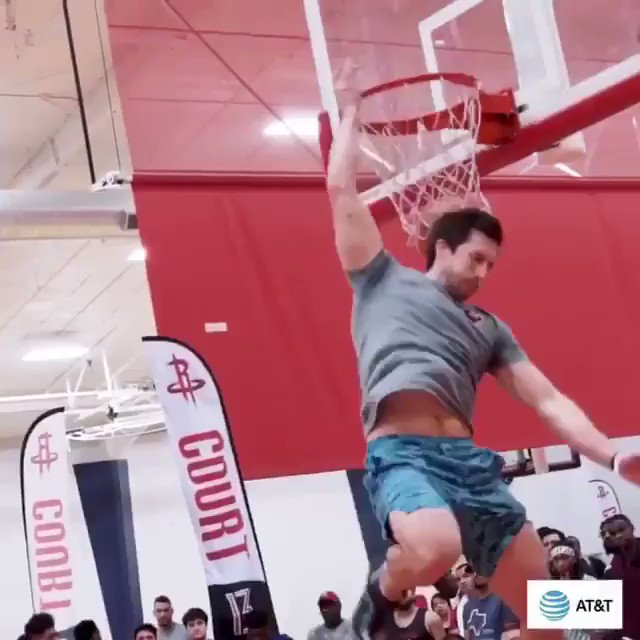 #MCM @thesirissac1 is definitely BEST‼️🔥🏀
#Repost @houstonrockets
Check out 8-time Dunk Champion Isaac White and all the high-flying action in the Slam Dunk contest presented by @att at our annual Blacktop Battle on the Hardwood! #ATTSlamDunk #UnitingAthletesForACause #PWP