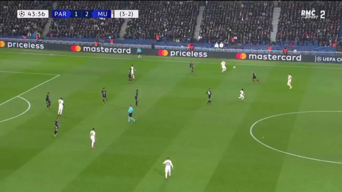 Kylian Mbappé vs Ousmane Dembélé.
#PSGMUN