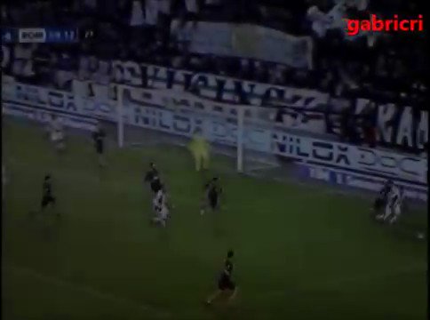 Rivedendolo lo sgambetto da dietro su Schick è rigore dai.
Il VAR rubba!