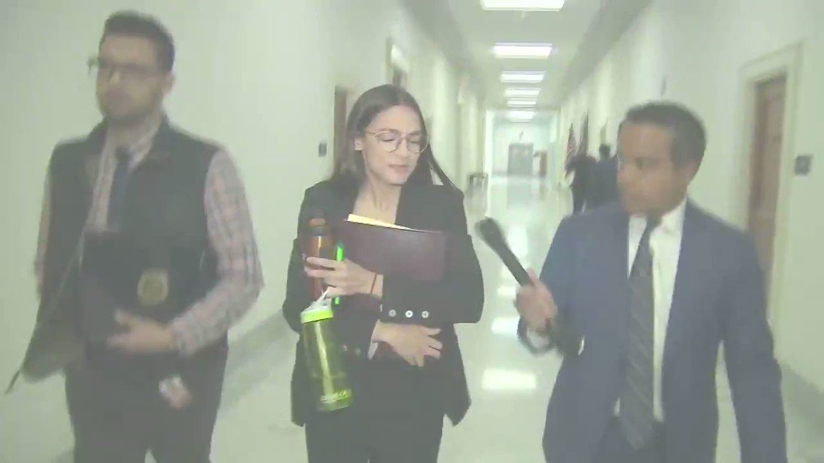 AOC on Twitter: "Why do people think they can mess with Bronx women without getting roasted? They act as though our borough hasn’t been perfecting the clapback game."
AOC in real life: "You know, I think that, uh, I think that... you know, I, I think that, that, uh—"
